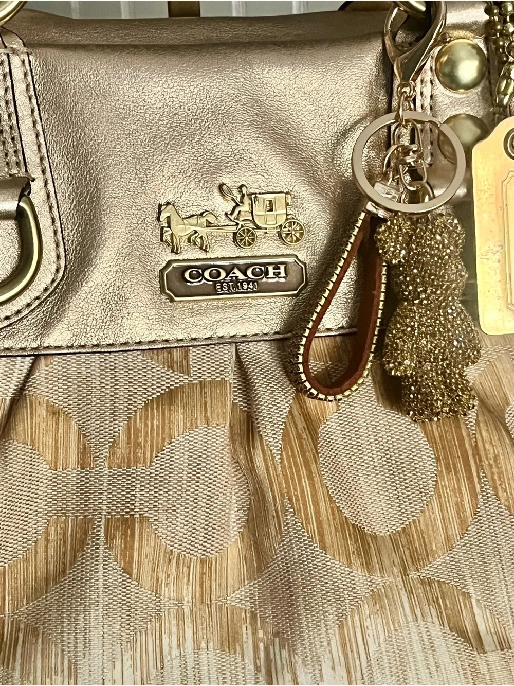 Coach pre loved